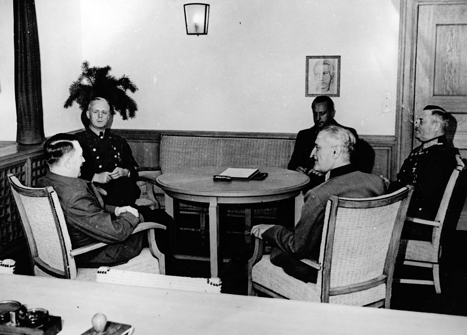 Adolf Hitler receives Croatian marshall Slavko Kvaternik in Wolfsschanze